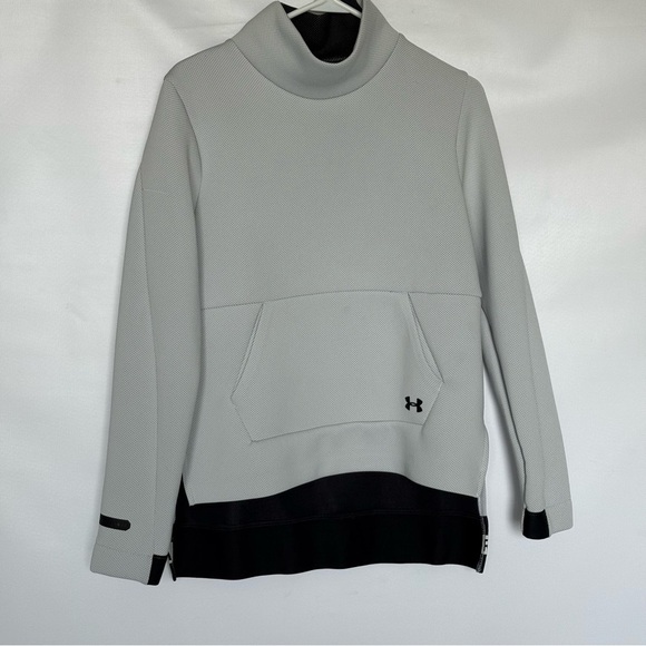 Under Armour Light Gray and Black Sweatshirt size small - Picture 1 of 10